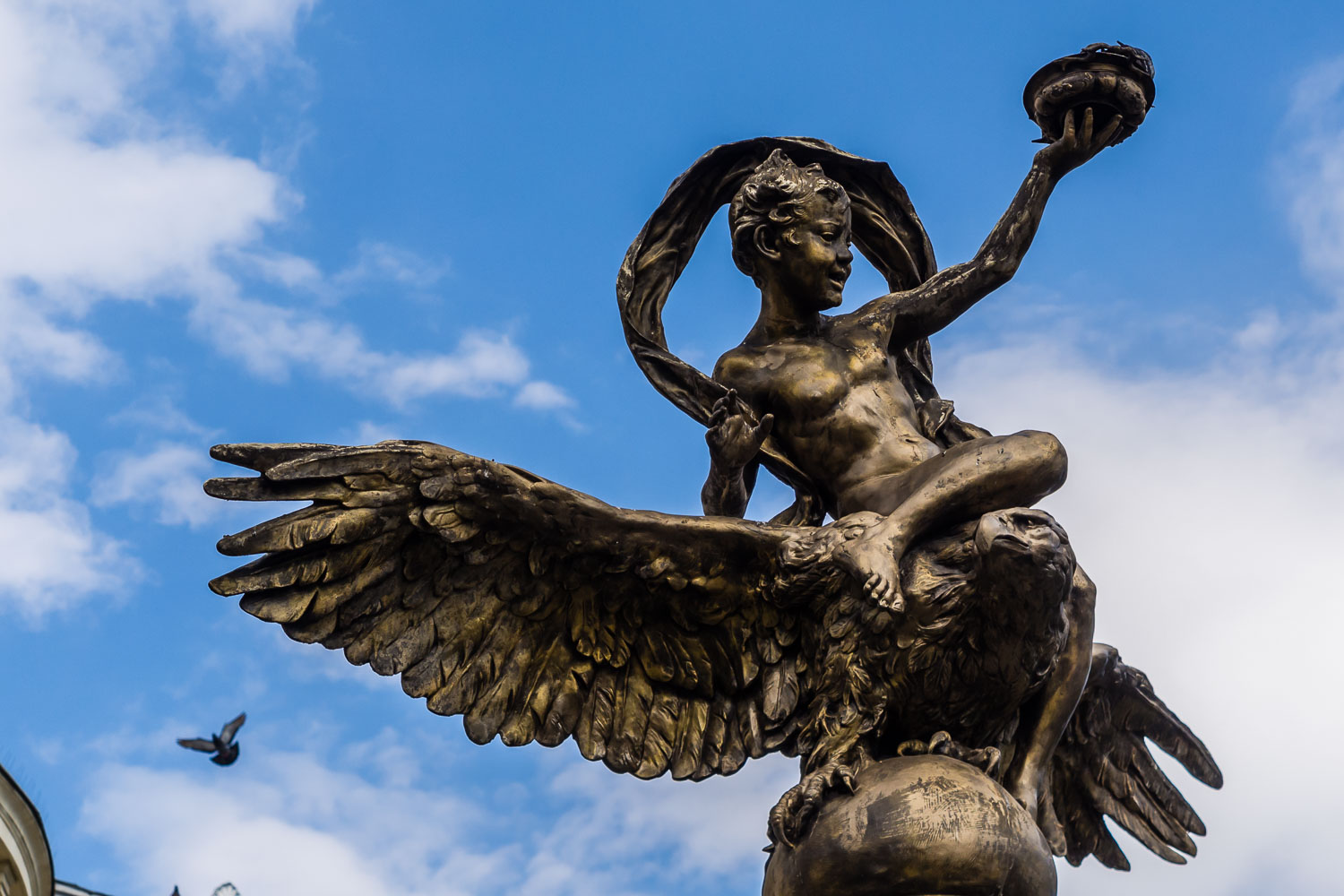 SL15032-Bratislave---Detail-of-the-fountain-in-front-of-the-old-national-theatre_v1.jpg