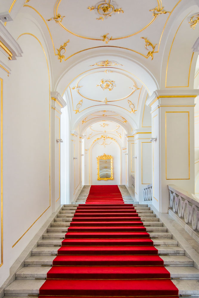 SL15091-Staircase-in-Bratislava-Castle.jpg