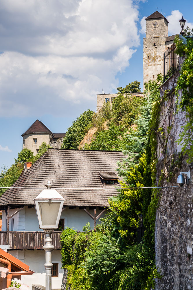 SL15235-Trencin-view-of-the-castle.jpg