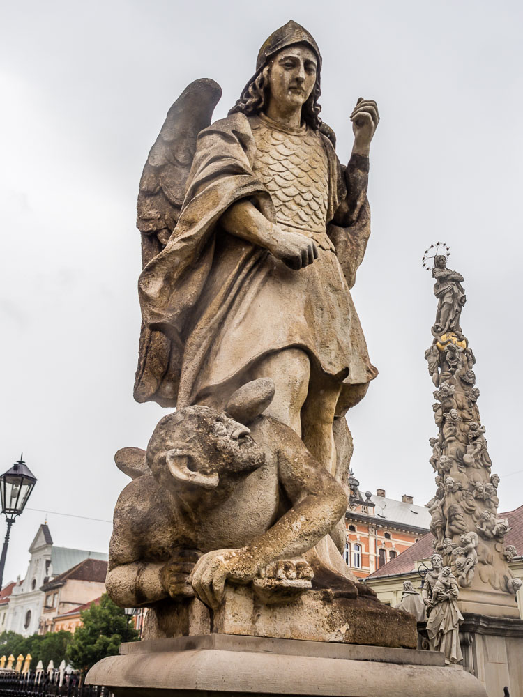 SL15530-Statues-in-the-main-square-of-Košice.jpg