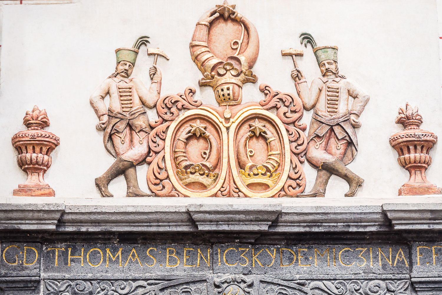 SL15609-Edit-Coat-of-arms-Banska-Bystrica.jpg