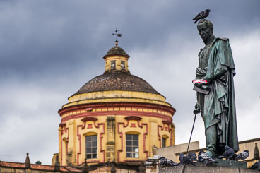 CO150118E-Bogota–Bolivar-statue.jpg