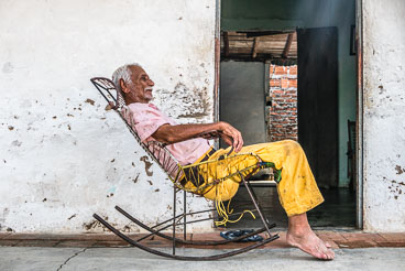 CO150394E-Villavieja-relaxing-elder.jpg CO150394E-Villavieja-relaxing-elder.jpg