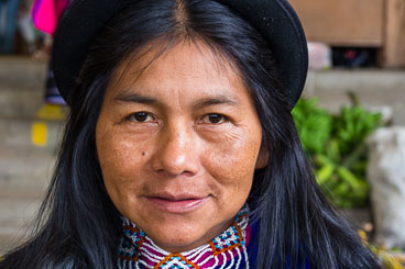 CO150643E-Silva-Guambiano-woman.jpg CO150643E-Silva-Guambiano-woman.jpg