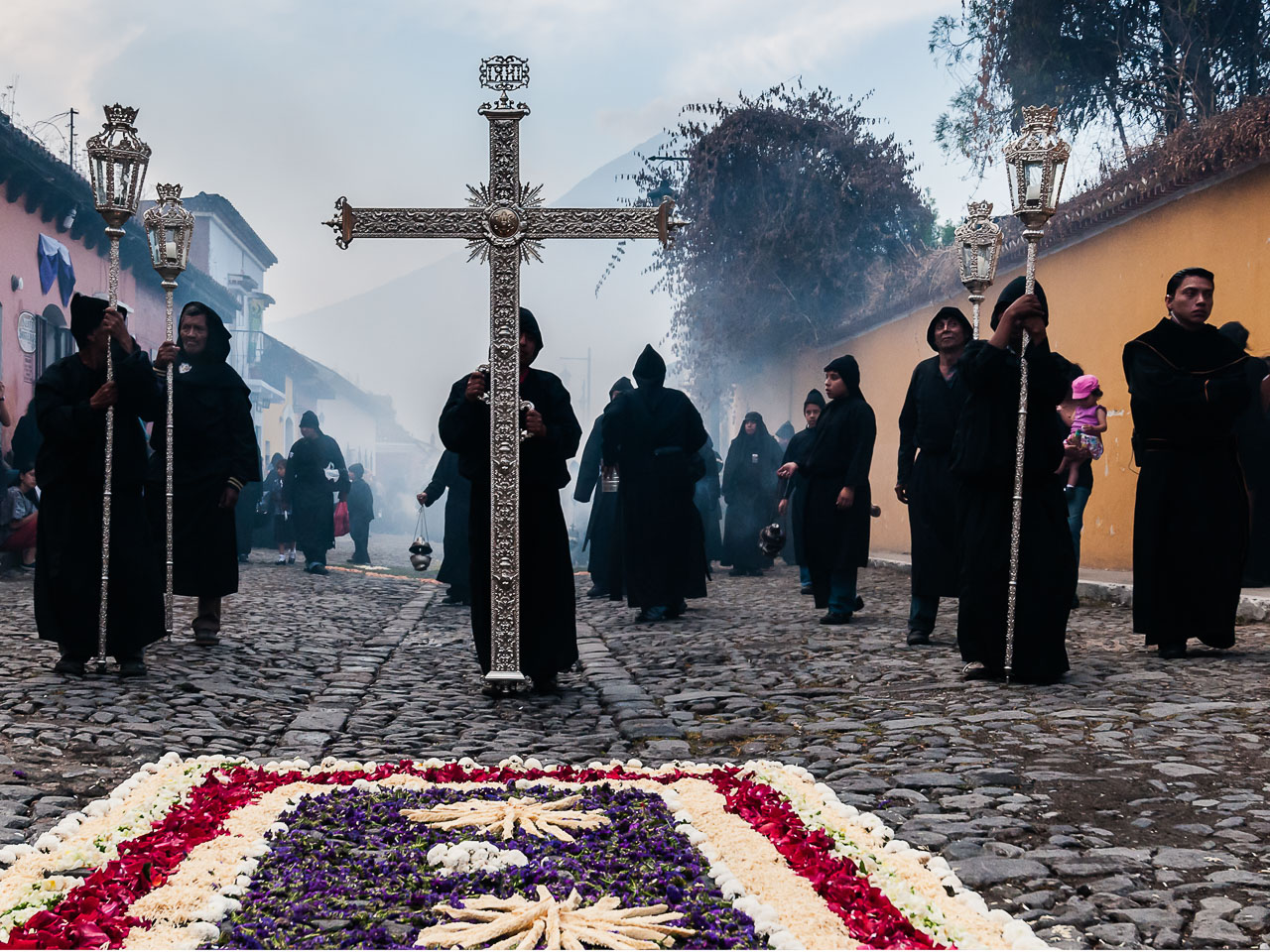 AN120678-Edit-At-the-head-of-the-procession.jpg
