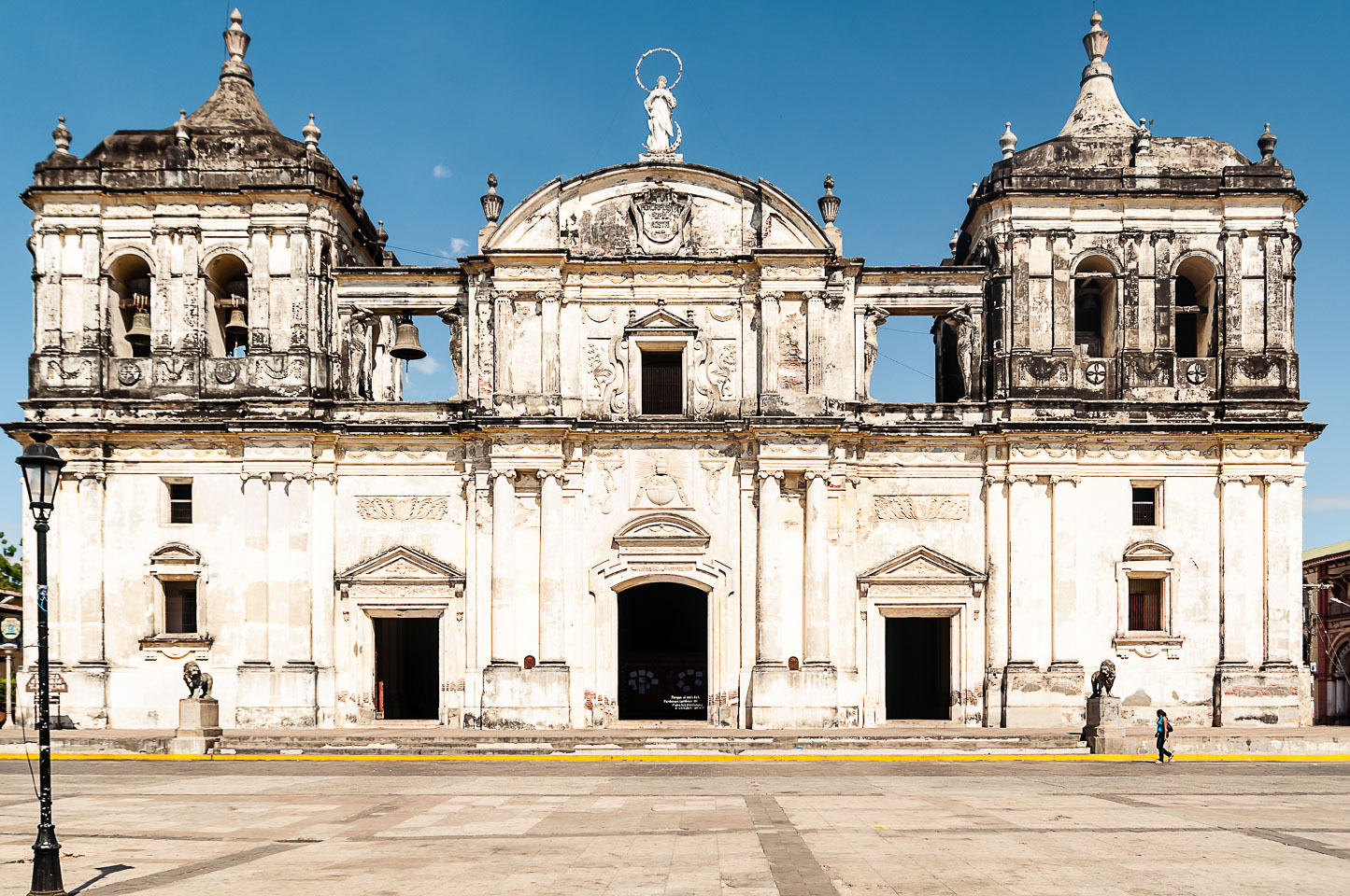 NI120014-Edit-The-leon-cathedral.jpg