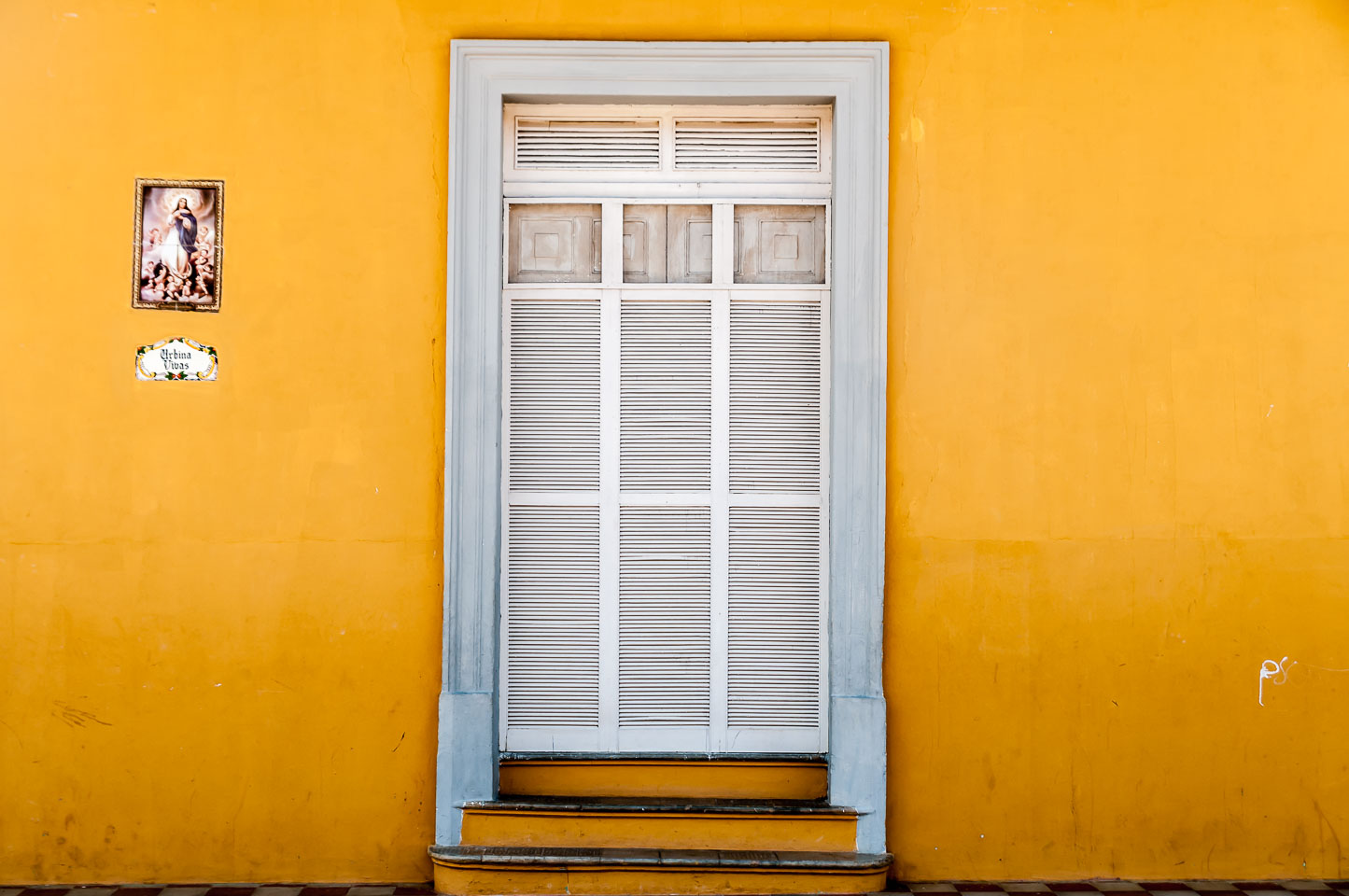 NI120218-Granada-Facade.jpg