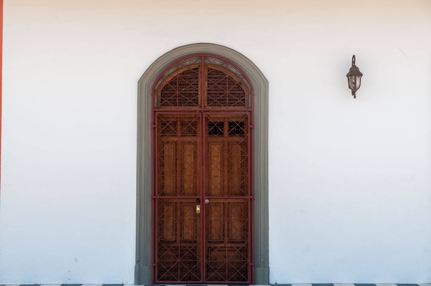 NI120219-Granada-Facade.jpg