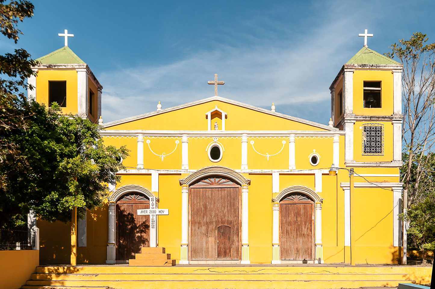NI120262-Edit-Ometepe-Moyogalpa-Church.jpg