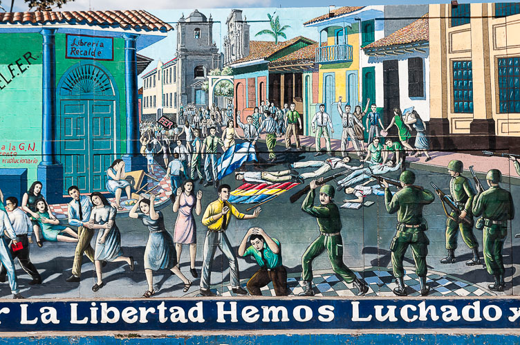 NI120008-Edit-Leon-Mural-of-the-revolution.jpg