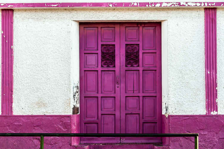 Leon-facade NI120094-Leon-facade.jpg