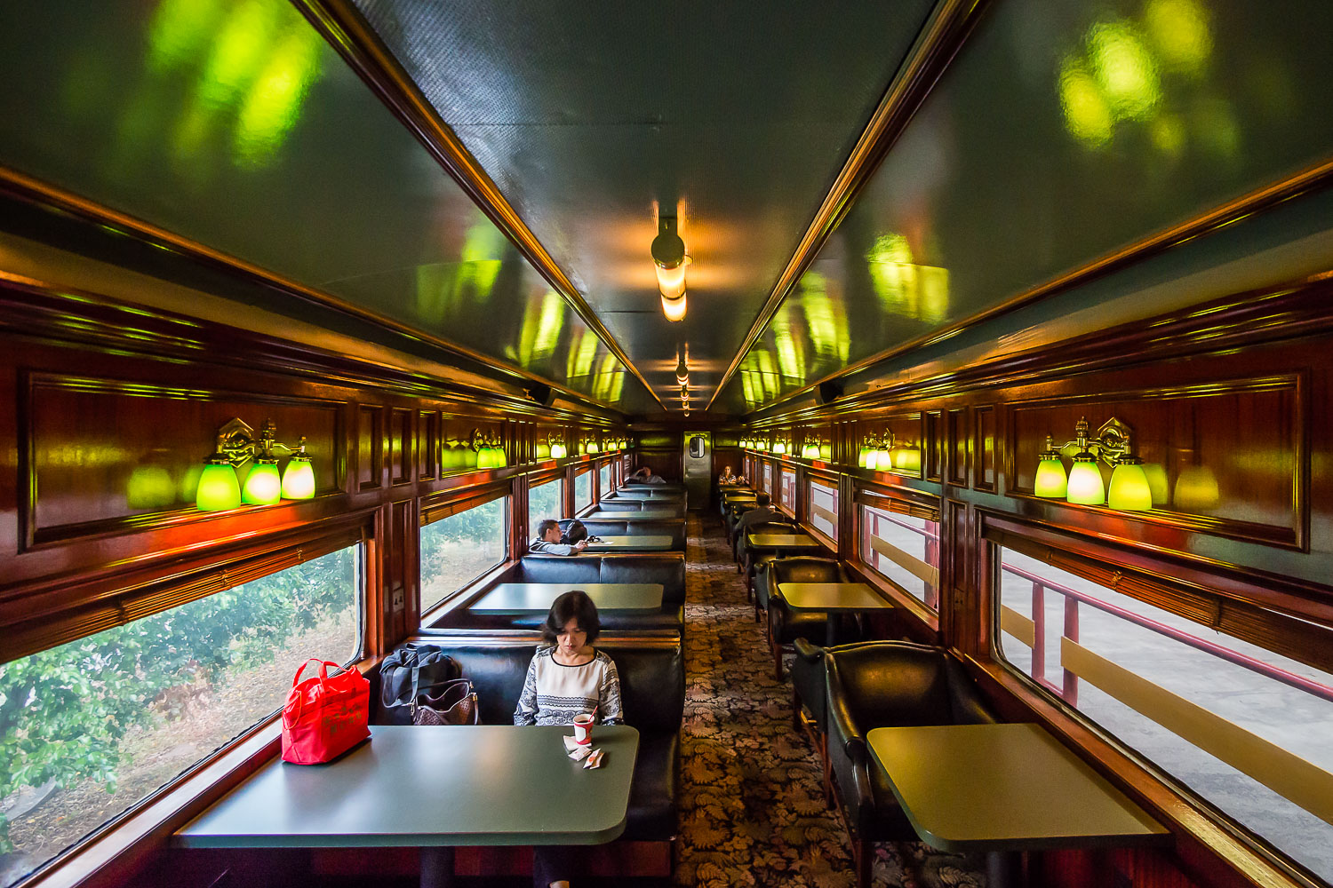 PA150414E-Panama-Canal-Railway-carriage-interior-.jpg