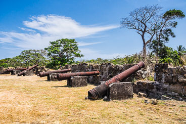 PA150499E-Fort-San-Lorenzo-battery.jpg