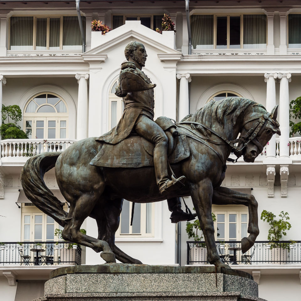 PA150098-panama-city-Statue-of-Tomas-Herrera-in-Casco-Viejo.jpg