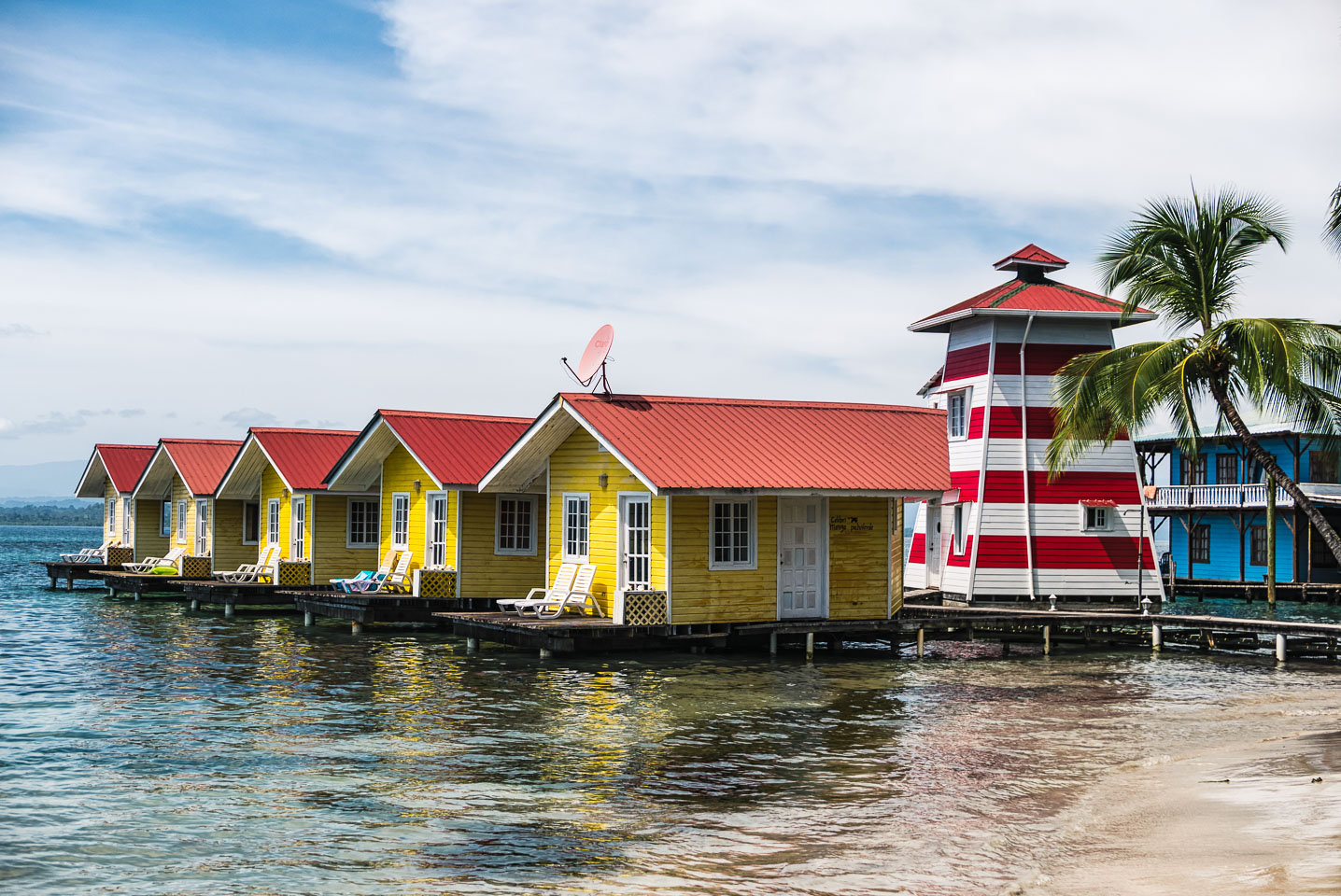 PA150241E-picturesq-seaside-rooms-in-Bocas-del-Toro.jpg