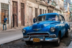 Centro Havana - Cars and decay